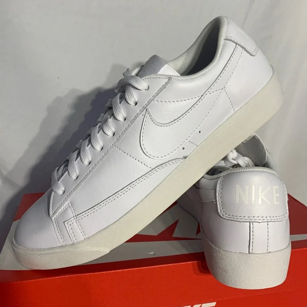 Nike Blazer Low LE White Leather Sneakers New With Box Mens 9.5